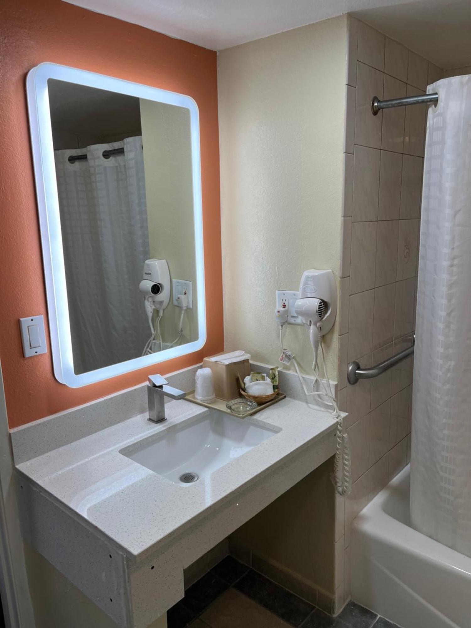 Rivera Inn & Suites Motel Pico Rivera Ngoại thất bức ảnh