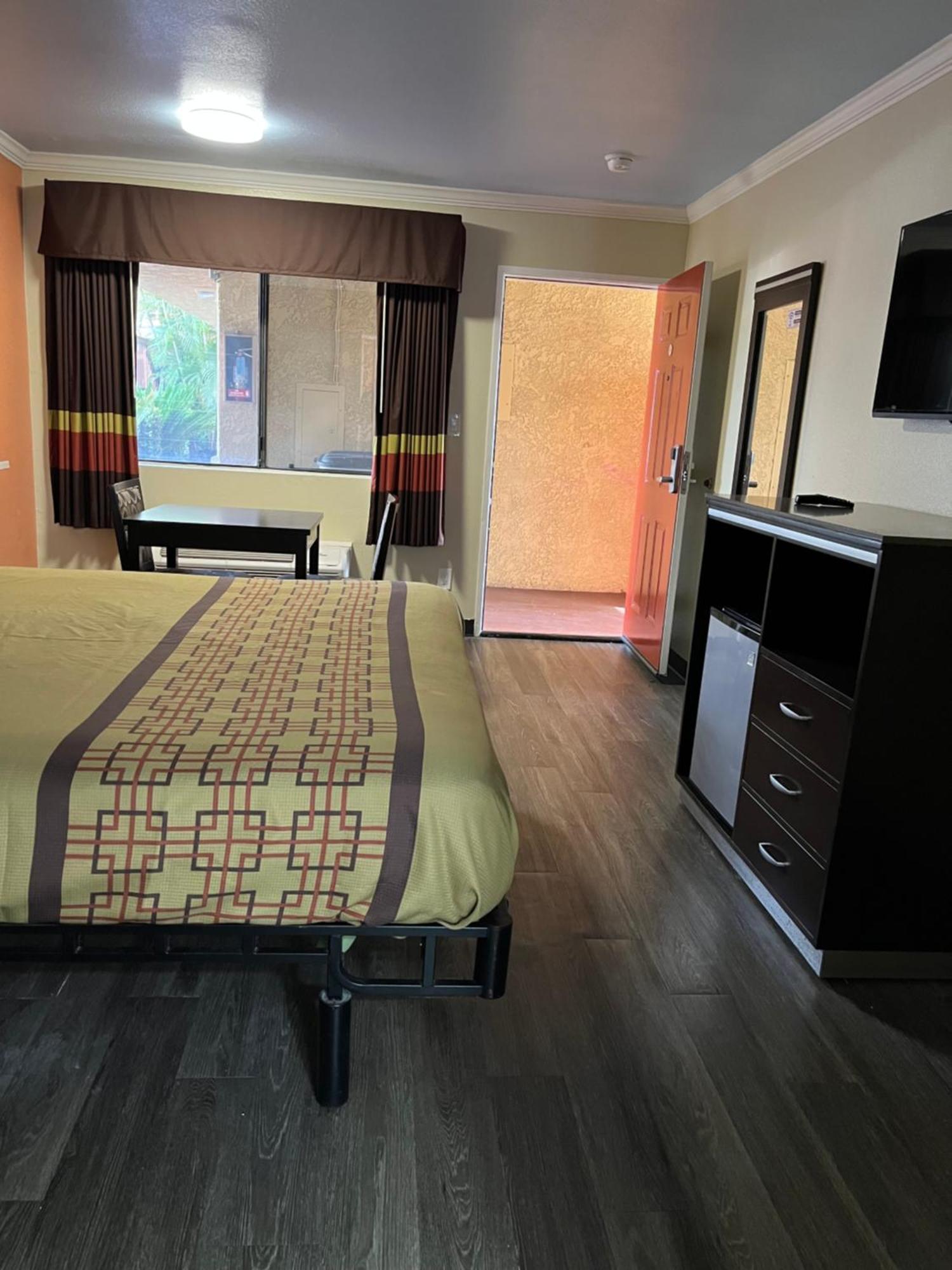 Rivera Inn & Suites Motel Pico Rivera Ngoại thất bức ảnh
